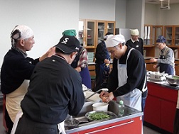 �j����������