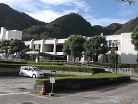 ���Ɍ����d���������