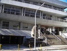 �Ƃ�Ȃ��C���L���x�[�V�����Z���^�[