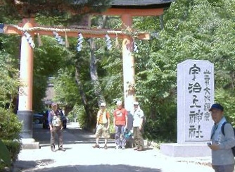 �F����_��