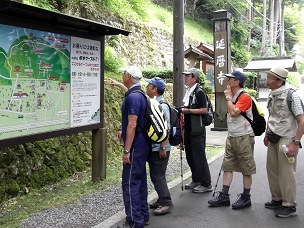 ��b�R����