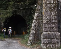 ���C���R�����U���E������R����������