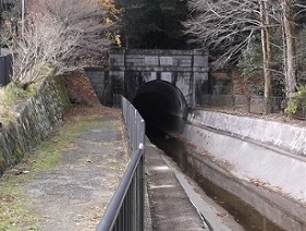 ���i�Α`��