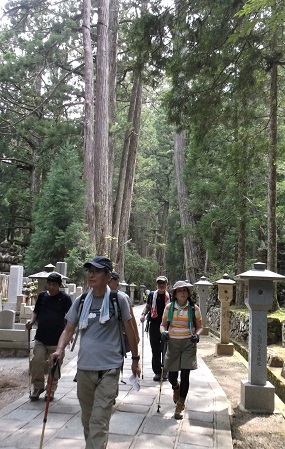 ����R�E������