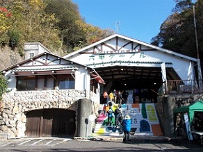 �Z�b�P�[�u���Z�b�P�[�u�����w