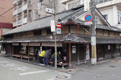 ��a�S�R�E�{�� �e��