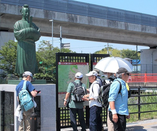 �߂򒹁E�������q����