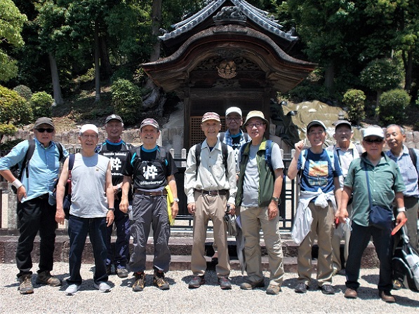 �߂򒹁E�b�����E�����c���q�钷��_�O�ŋL�O�B�e