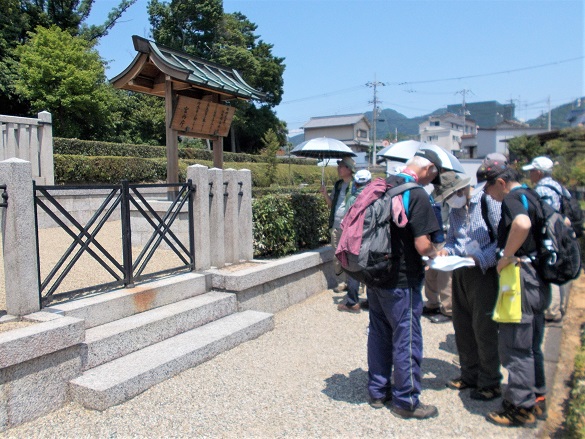 �߂򒹁E�p���V�c�͓��钷���ˑO