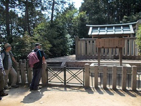 �߂򒹁E�p���V�c�͓��钷���ˑO