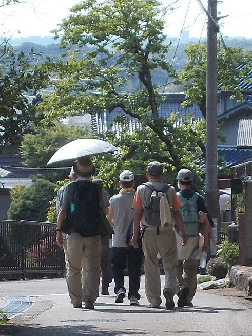 �߂򒹁E�|���X��