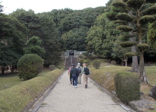 �ޗǎs�����܂��U��E�����V�c��