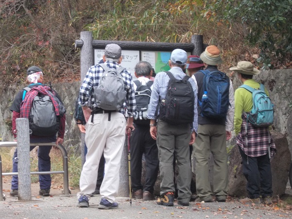 �b�R�E�X�ь���������