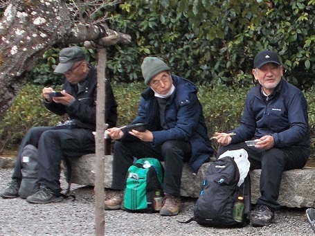 ���c�_�ЁE���莛���񂶂���̒�