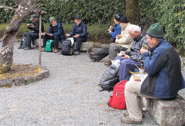 ���c�_�ЁE���莛���񂶂���̒�