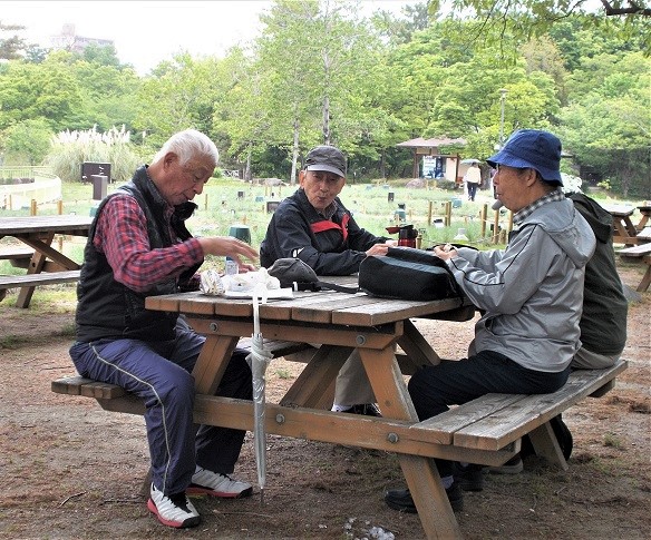 �����A�����E�Ő��L��E���H