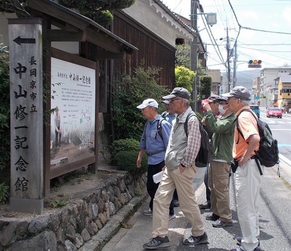 �������E�������s�� ���R�C��L�O��