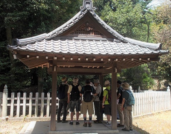 ���s�R�ȁE�@�@��l��_��