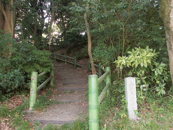 ���s�R�ȁE�R�Ȗ{�莛�y�ې�