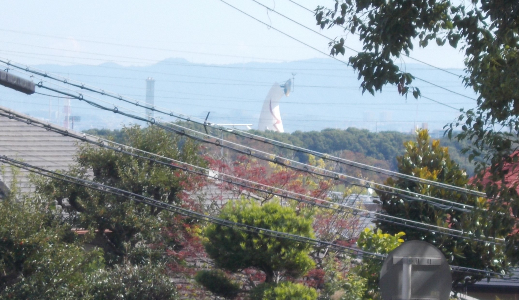 �痢���������E���]