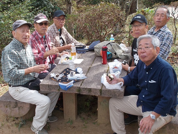 �R�̕ӂ̓��E����a�̓m�W�]�䉺�E���H