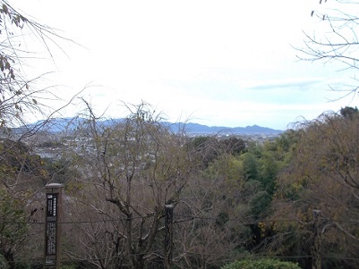 �R�̕ӂ̓��E����a�̓m�W�]��