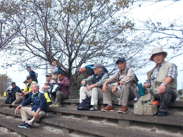 �R�̕ӂ̓��E��a��������