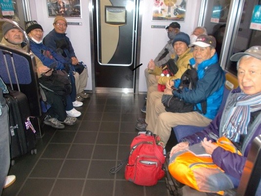 淀・京阪列車内