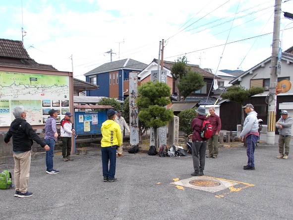 山の辺の道・柳本駅前・ラジオ体操