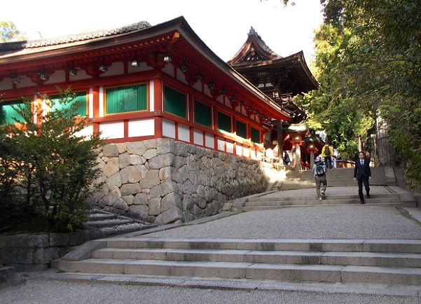 山の辺の道・石上神社