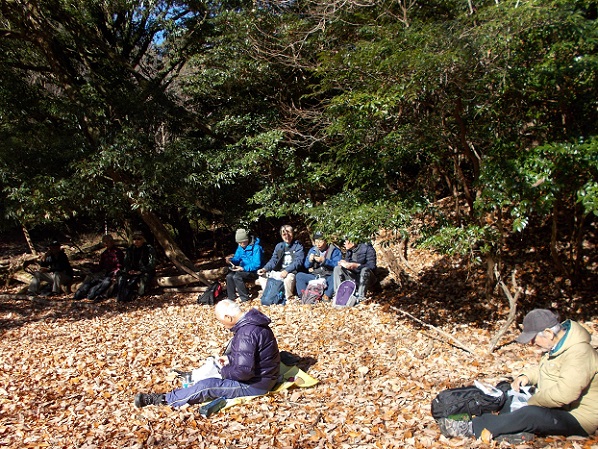 箕面山麓ハイキング・B29・昼食