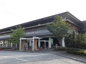 奈良県立図書情報館