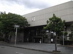 箕面市中央生涯学習センター