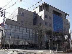 �͓�����s���s���𗬃Z���^�[