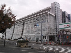 �C�[�O���Ђ߂�