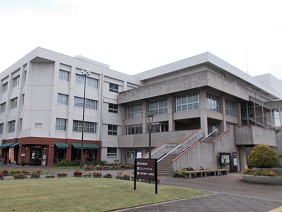 �R�~���j�e�B�Z���^�[����