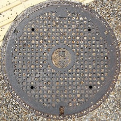 旧中町マンホール