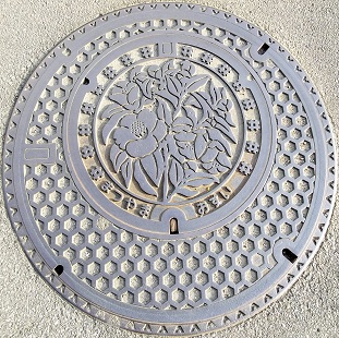 松山市親子マンホール