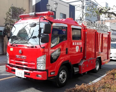 �������h�����h��