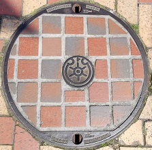 港区マンホール