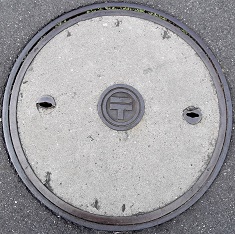 郵政省マンホール