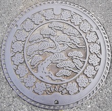 斑鳩町マンホール