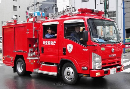 �������h�����h��