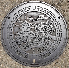 斑鳩町マンホール