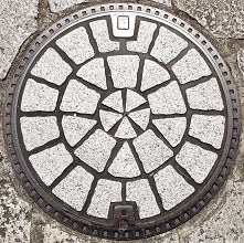 斑鳩町マンホール