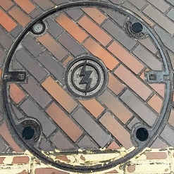 �����d�̓}���z�[��