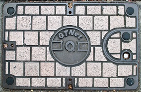 QTNet 九州通信ネットワークマンホール