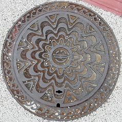 宜野湾市マンホール