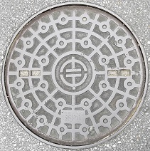 嘉手納町マンホール