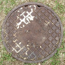 嘉手納町マンホール